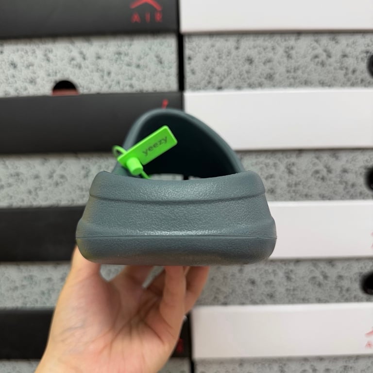 Yeezy Slide Slate Grey ID2349 - 8