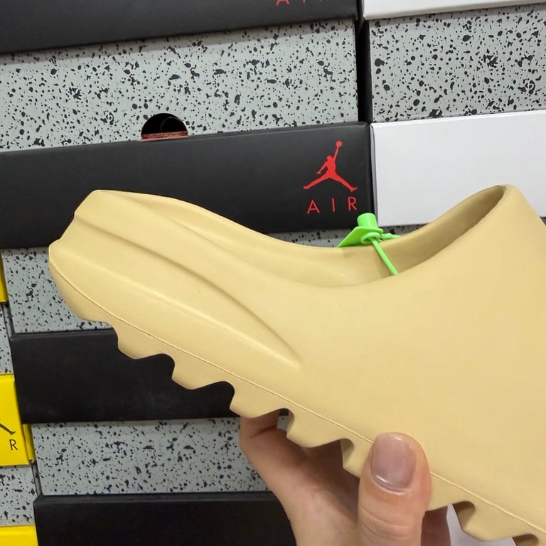 Yeezy Slide Sand FW6344 - 4