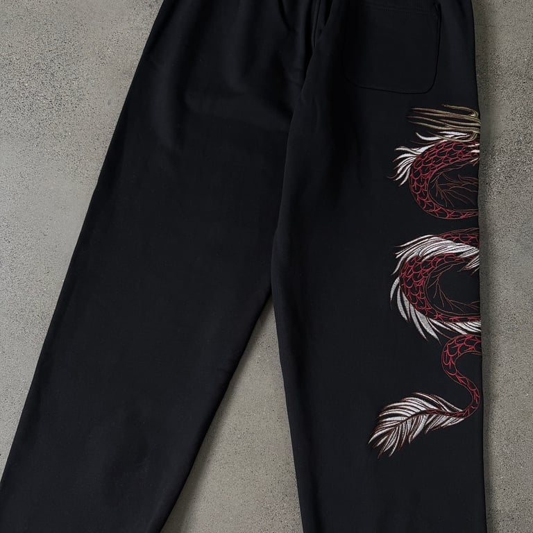 Derschutze Dragon Embroidered Sweatpants Black - 21
