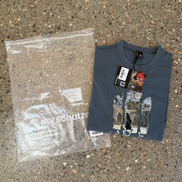 Derschutze Embroidered Graphic T-Shirt Grey - 4