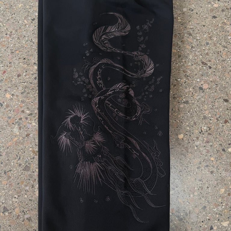 Derschutze Embroidered Dragon Sweatpants Black - 15