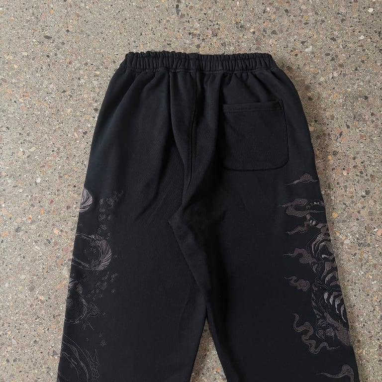 Derschutze Embroidered Dragon Sweatpants Black - 20