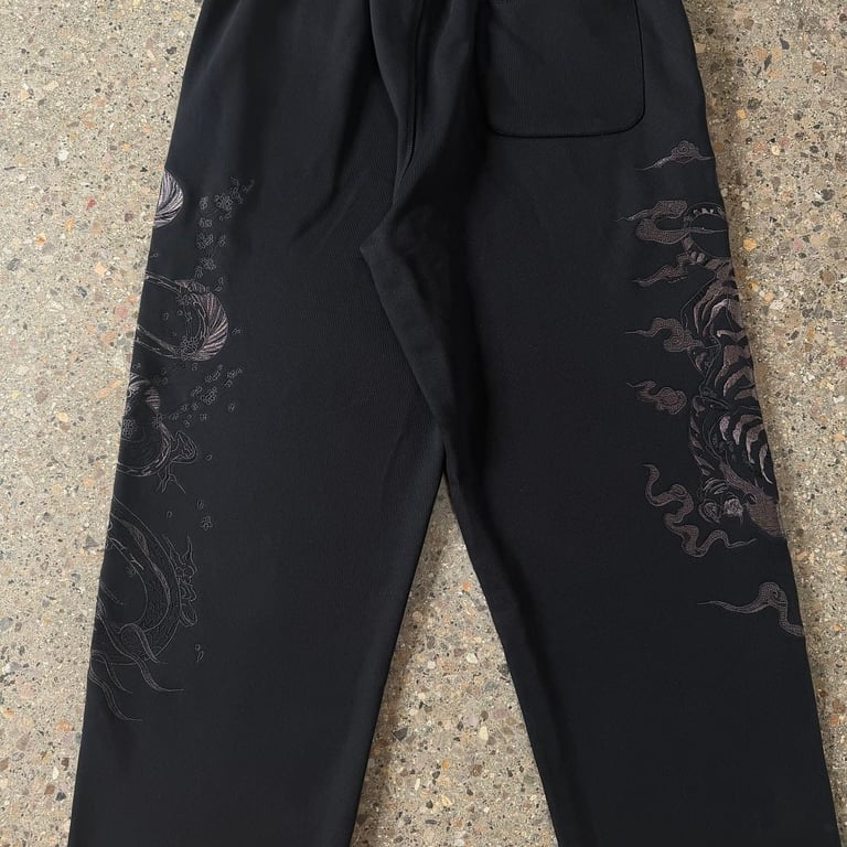 Derschutze Embroidered Dragon Sweatpants Black - 22