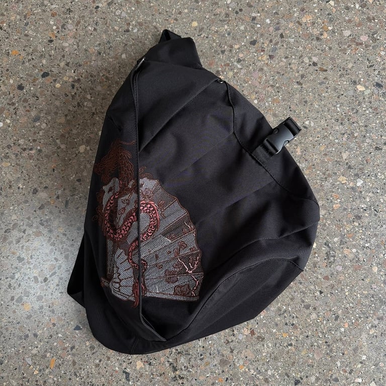 Derschutze Dragon Embroidery Sling Bag Black - 5