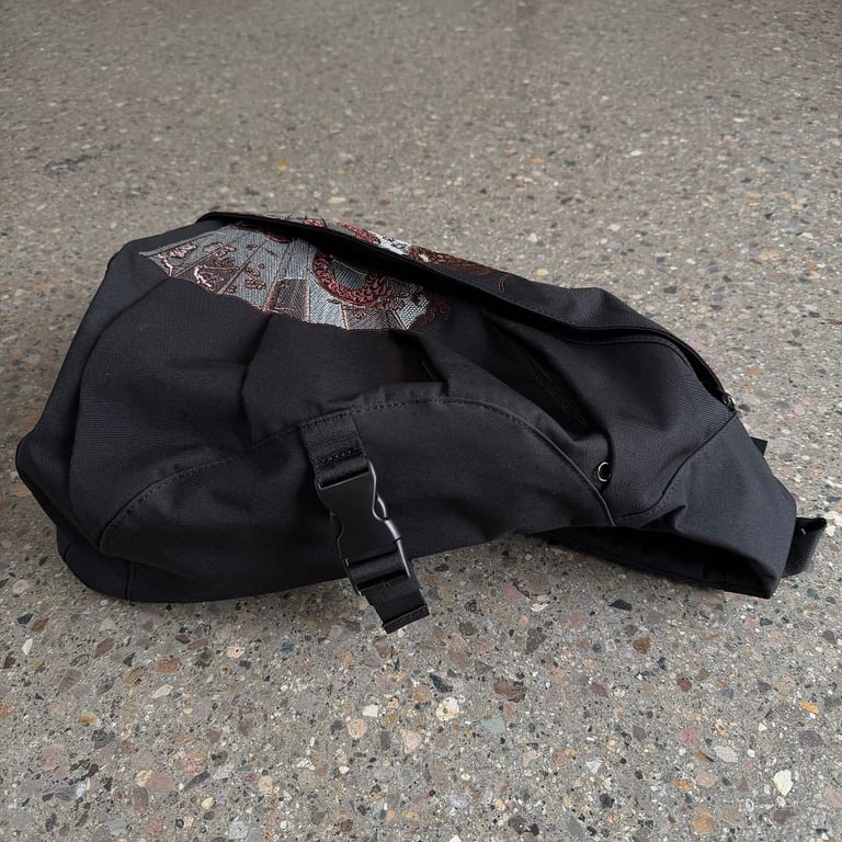 Derschutze Dragon Embroidery Sling Bag Black - 10