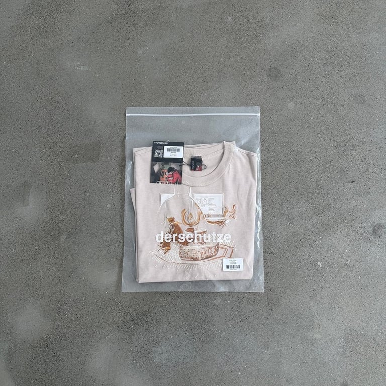 Derschutze Embroidered Fountain T-Shirt - 4