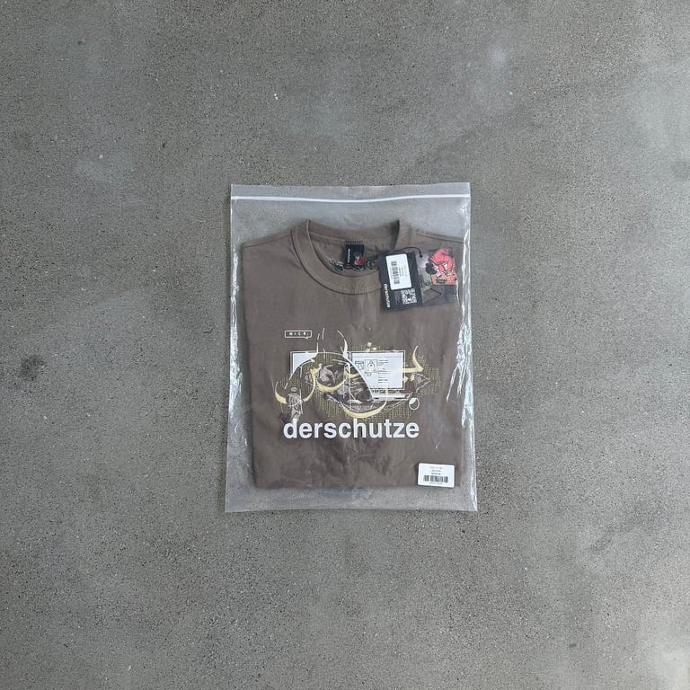 Derschutze Graphic Art T-Shirt - 17