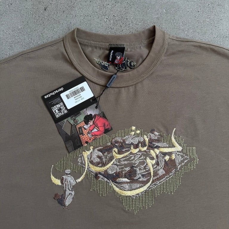 Derschutze Graphic Art T-Shirt - 21