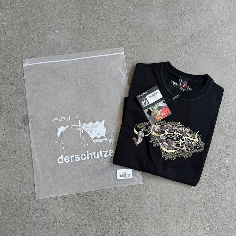 Derschutze Graphic Art T-Shirt - 4