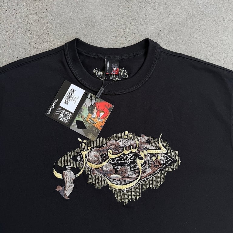 Derschutze Graphic Art T-Shirt - 7