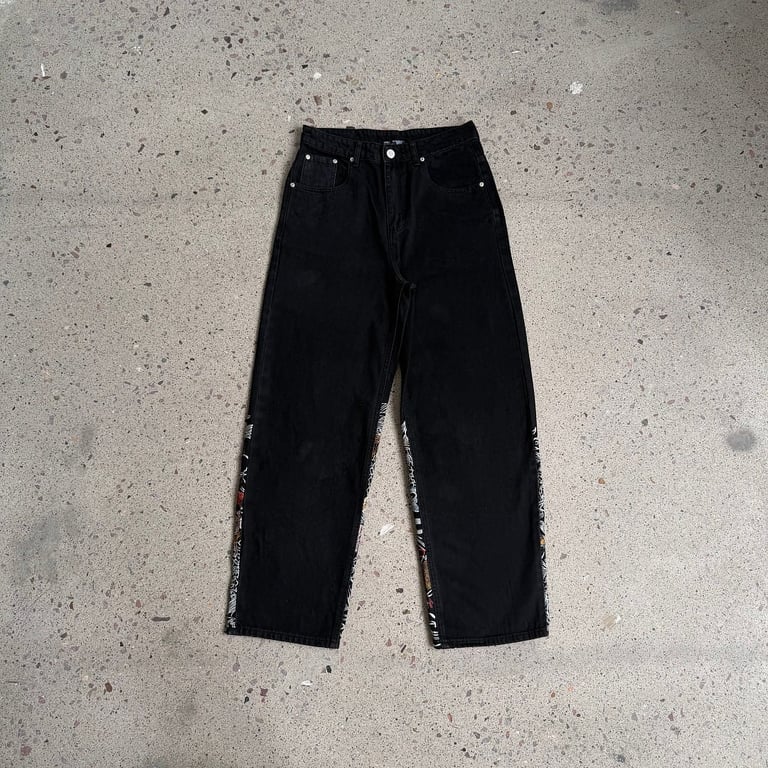 Derschutze Embroidered Black Denim Jeans - 4