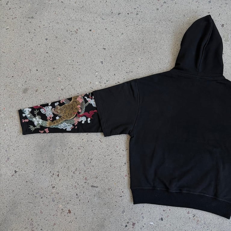 Derschutze Dragon & Tiger Embroidered Hoodie Black - 13