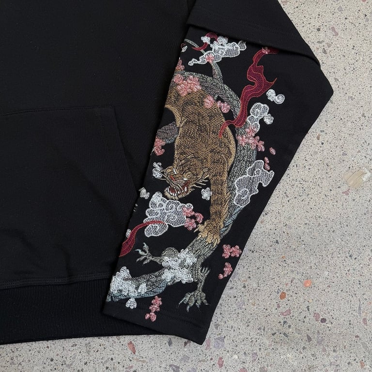 Derschutze Dragon & Tiger Embroidered Hoodie Black - 21