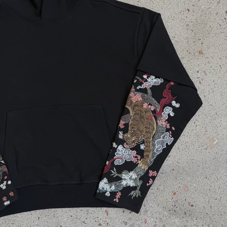 Derschutze Dragon & Tiger Embroidered Hoodie Black - 22