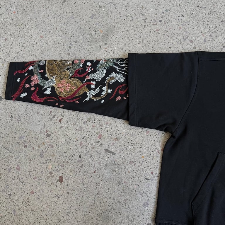 Derschutze Dragon & Tiger Embroidered Hoodie Black - 28