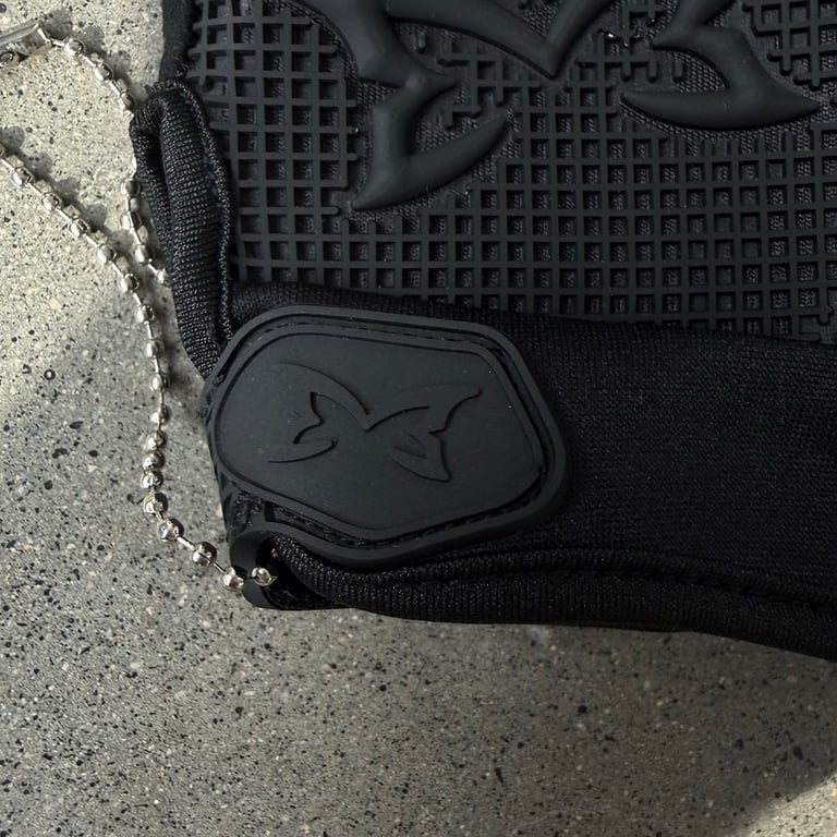 Mertra Reflective Logo Gloves Black - 12