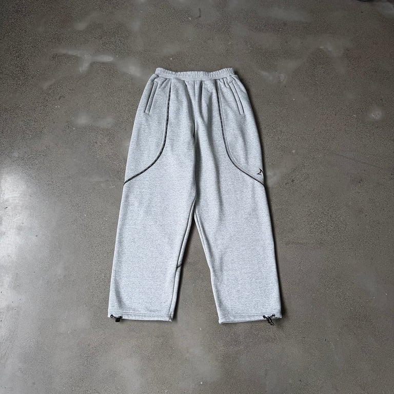 Mertra Grey Curved Piping Sweatpants - 7