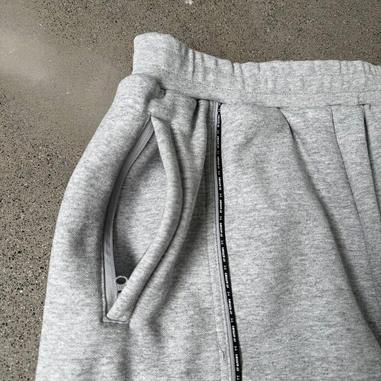 Mertra Grey Curved Piping Sweatpants - 10