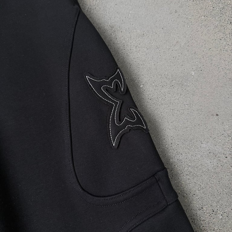 Mertra Butterfly Logo Shorts Black - 11