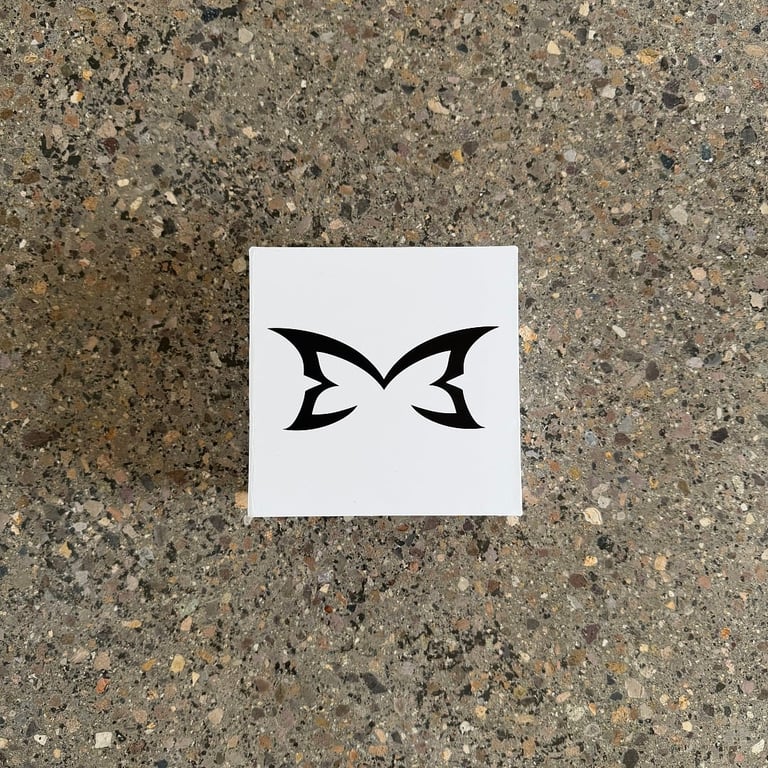 Mertra Butterfly Pattern Cap Black - 4