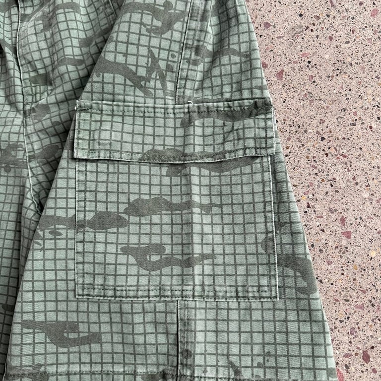 Vescartes Grid Camo Cargo Shorts Green - 18