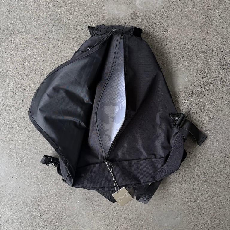 Mertra Butterfly Logo Technical Backpack Black - 16