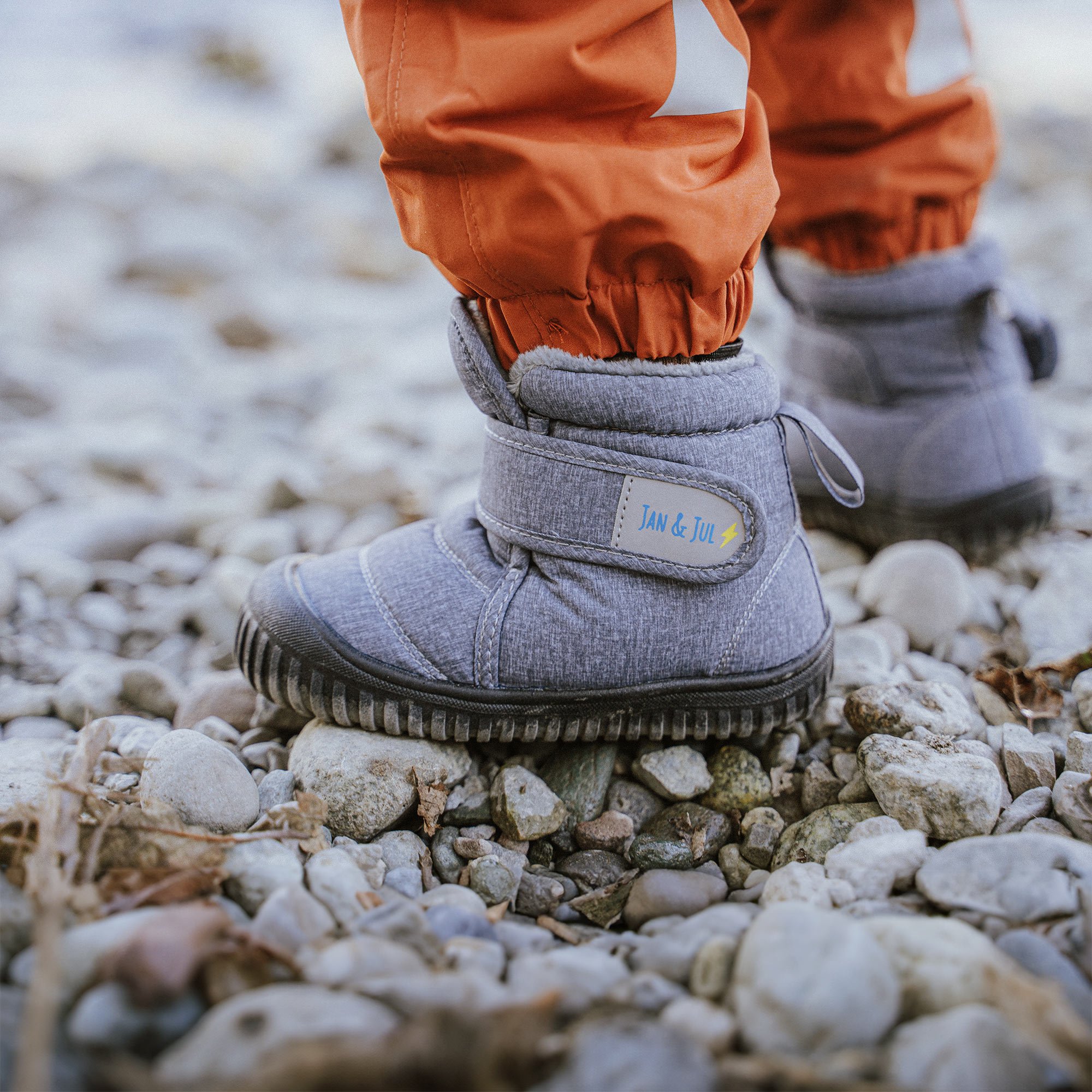 Kids insulated boots hotsell