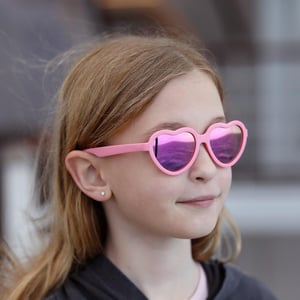 Kids Polarized Heart Sunglasses | Peachy Pink