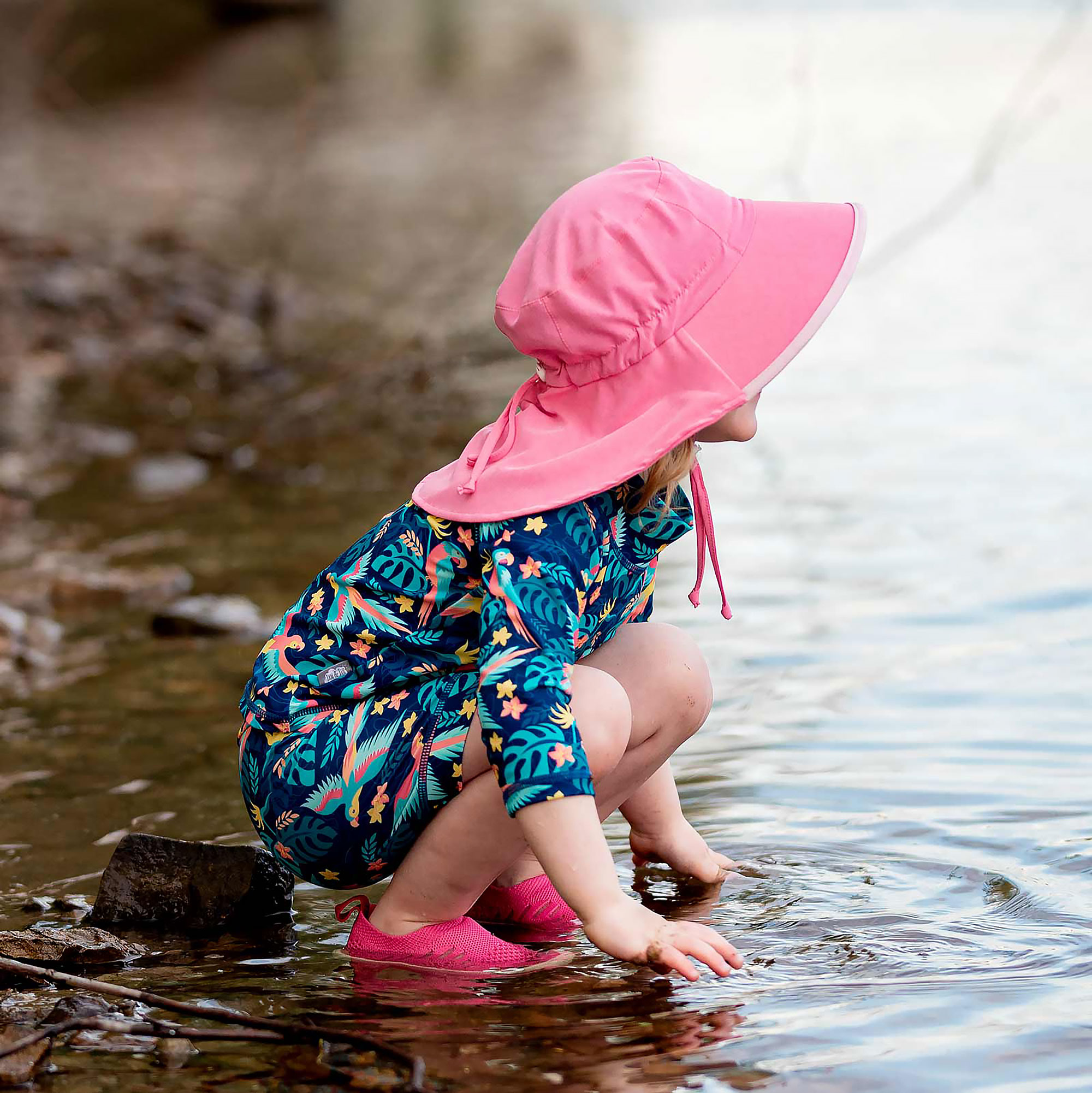 Kids Water Repellent Adventure Hats, Light Pink