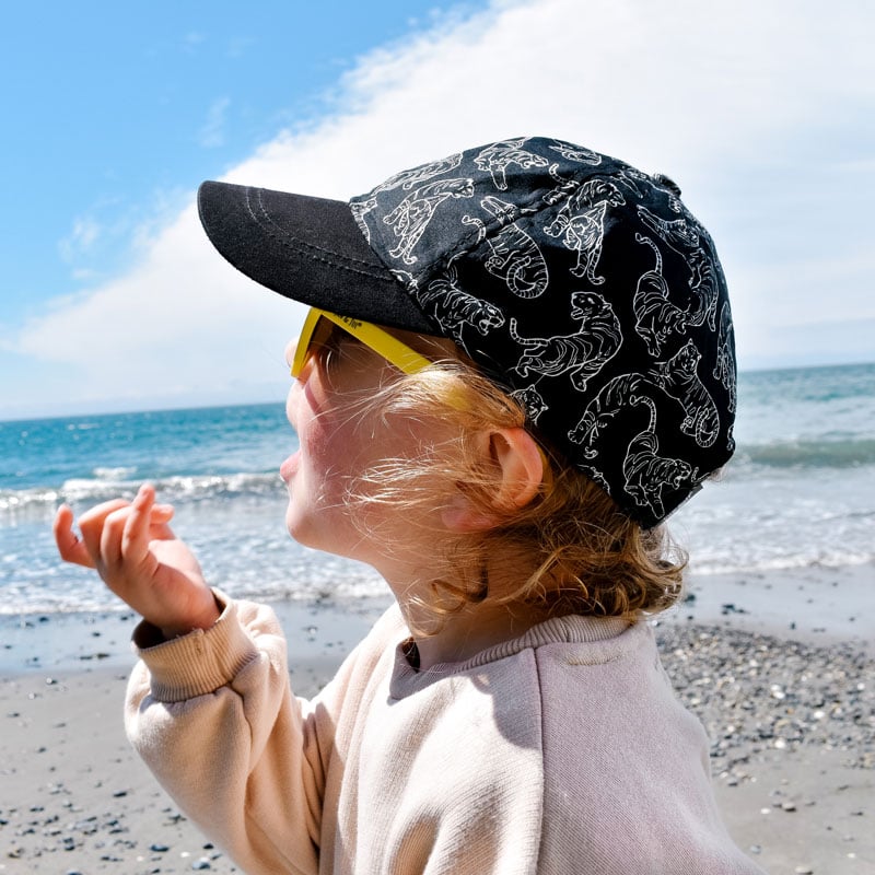 Jan & Jul Lite Cotton Xplorer Cap - Black Jan & Jul Lite Cotton Xplorer Cap - Black