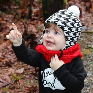 Kids Knit Winter Earflap Hats | Houndstooth