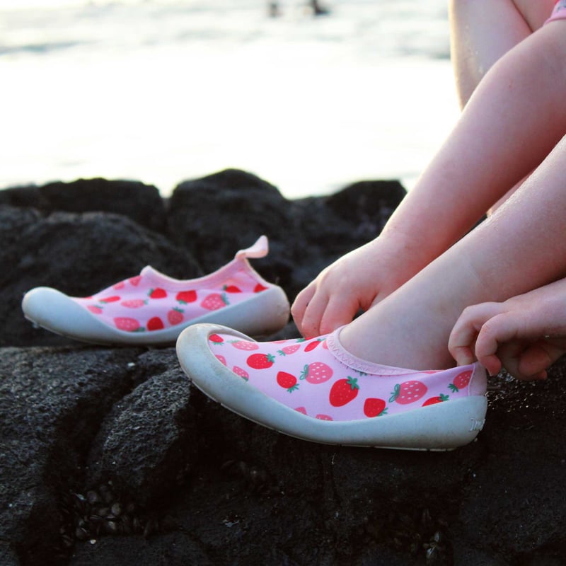 Kids Water Shoes | Purple Dots