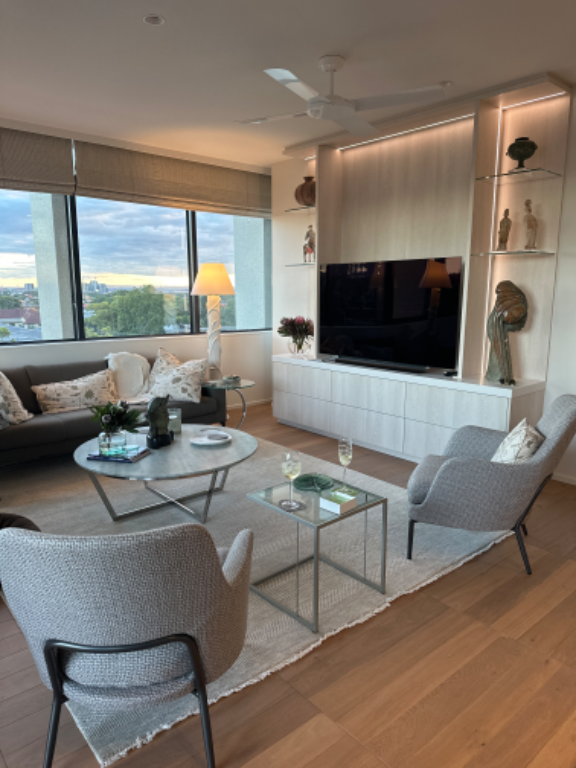 Before living room art deco AI staging