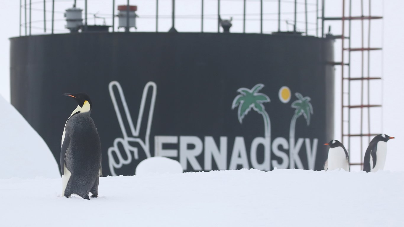 Vernadsky Base and other amazing Antarctic places