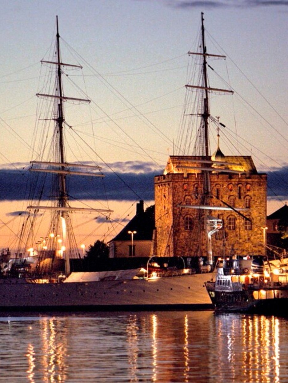Bergen: the Essence of Old Norway