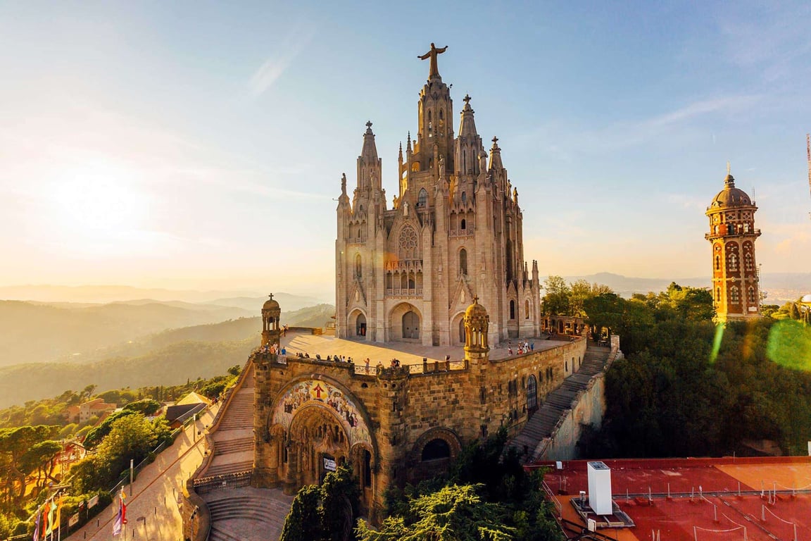 Barcelona Beyond Gaudí: Modern Lines & Local Life