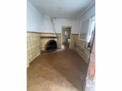 Property #COM2449PRO 2