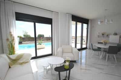 Property #COM2029PRO 1