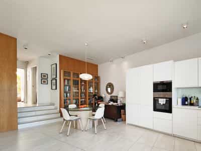 Property #COM944SHF 3
