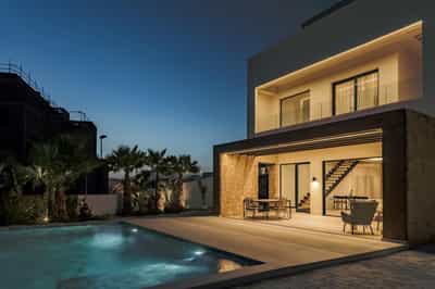 Property #COM1830PRO