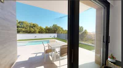 Property #COM1986PRO 1