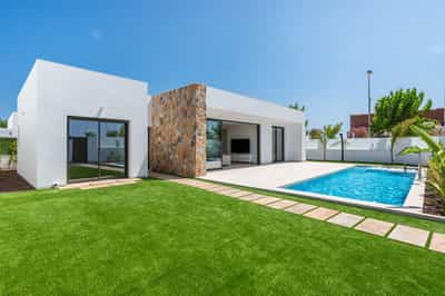 Property #COM1864PRO