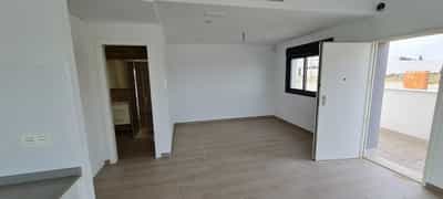 Property #COM1999PRO 3