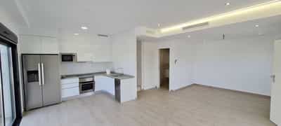Property #COM1999PRO 1
