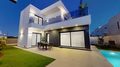 Property #COM1952PRO