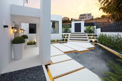 Property #COM2476PRO 1