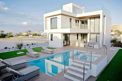 Property #COM1859PRO