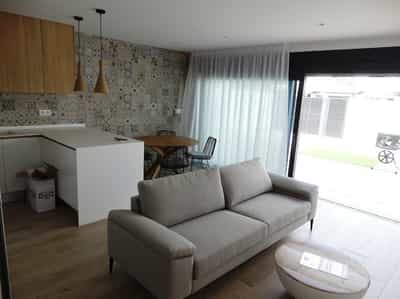 Property #COM1945PRO 0
