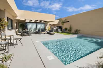 Property #COM1868PRO 1