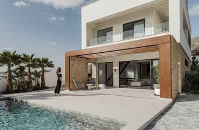 Property #COM1830PRO 0